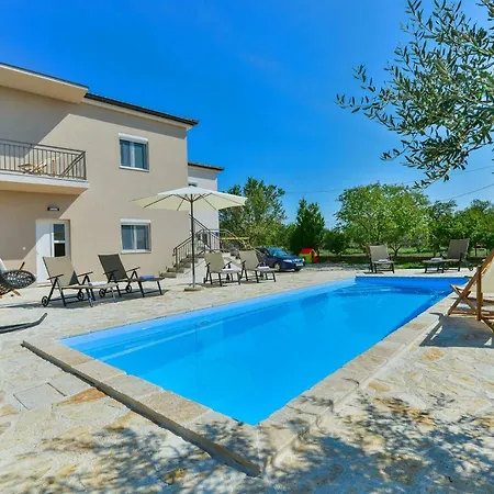 M&m Villa *