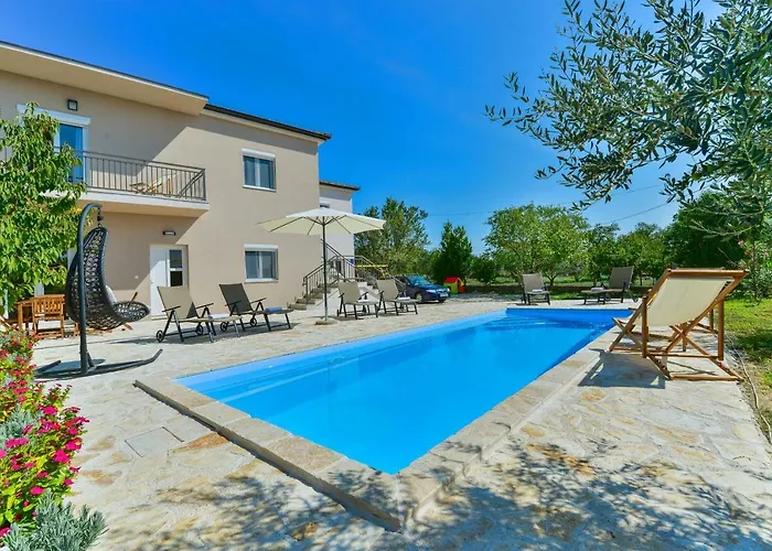 M&m Villa *